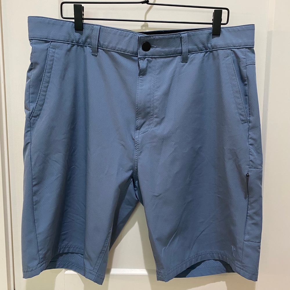 Hurley Men's Chino Shorts. Blue. 36". Poly/Spandex. Rise 12", Inseam 9"